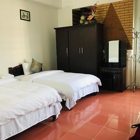 Anh Anh Hotel Bac Ha  Bagian luar foto