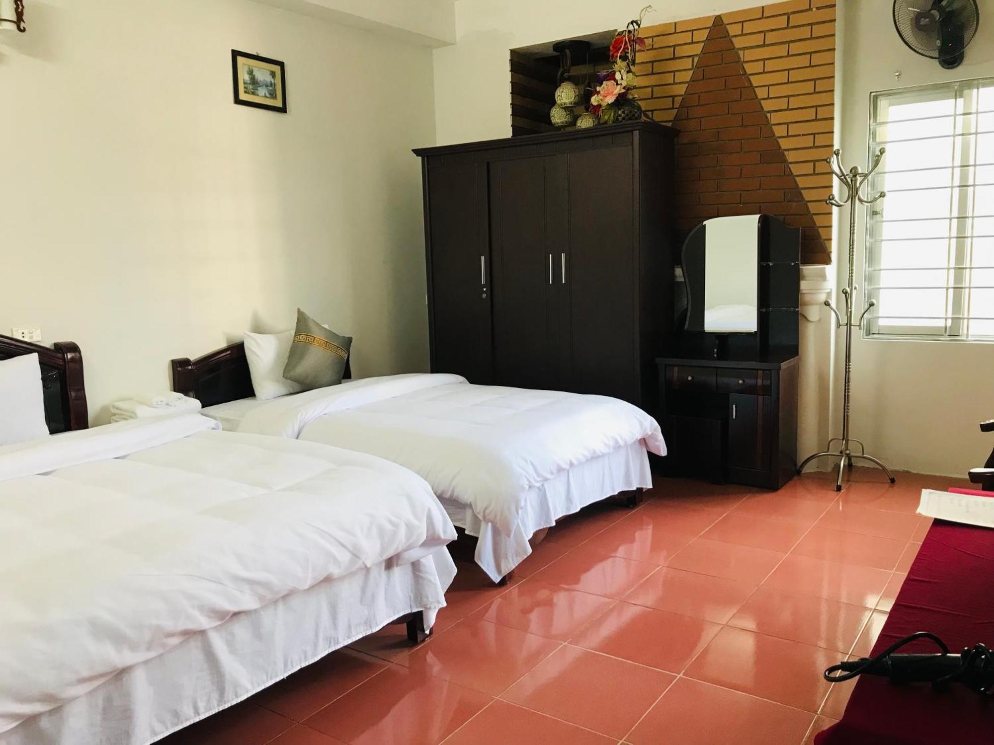 Anh Anh Hotel Bac Ha  Bagian luar foto