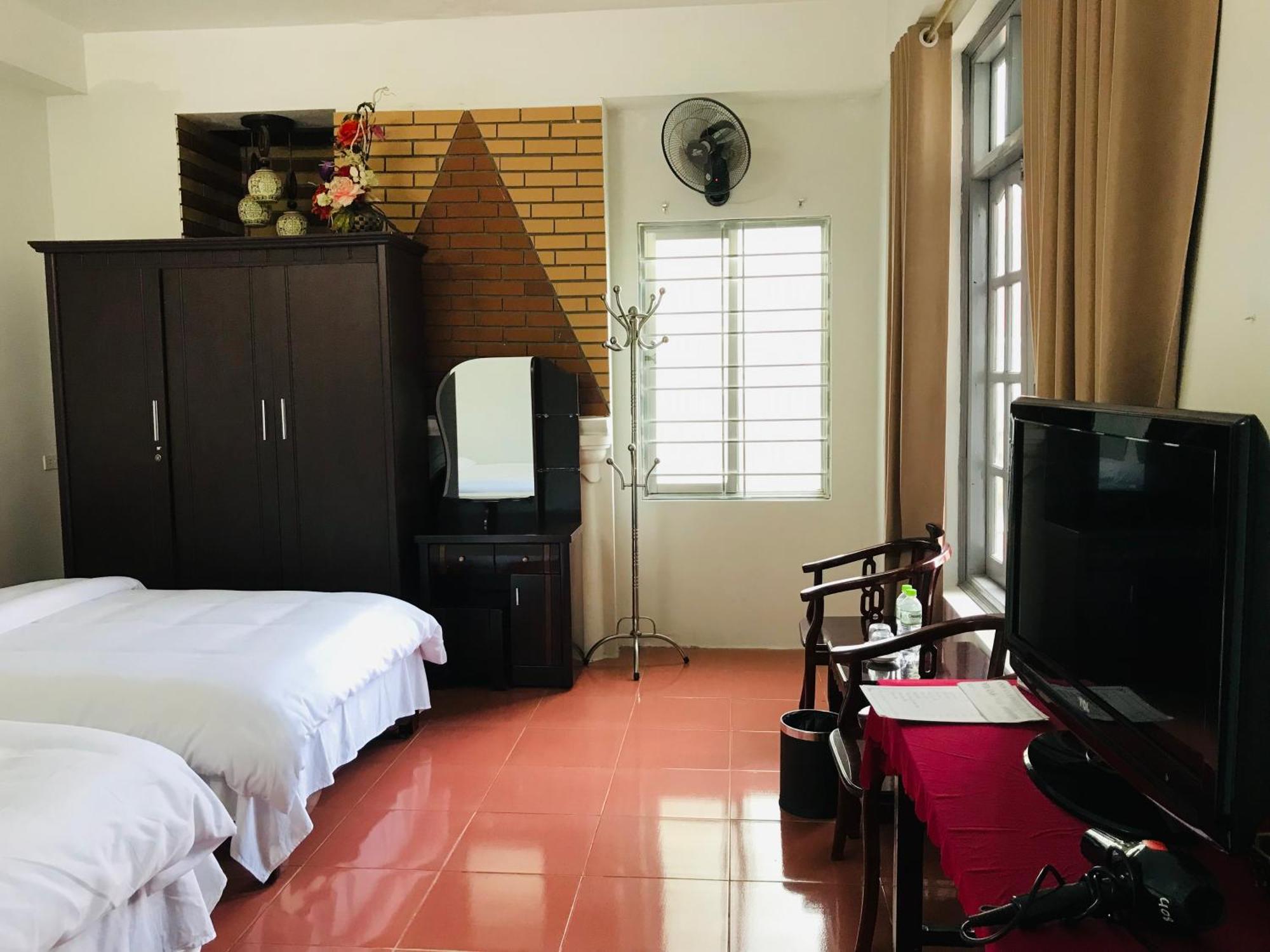 Anh Anh Hotel Bac Ha  Bagian luar foto