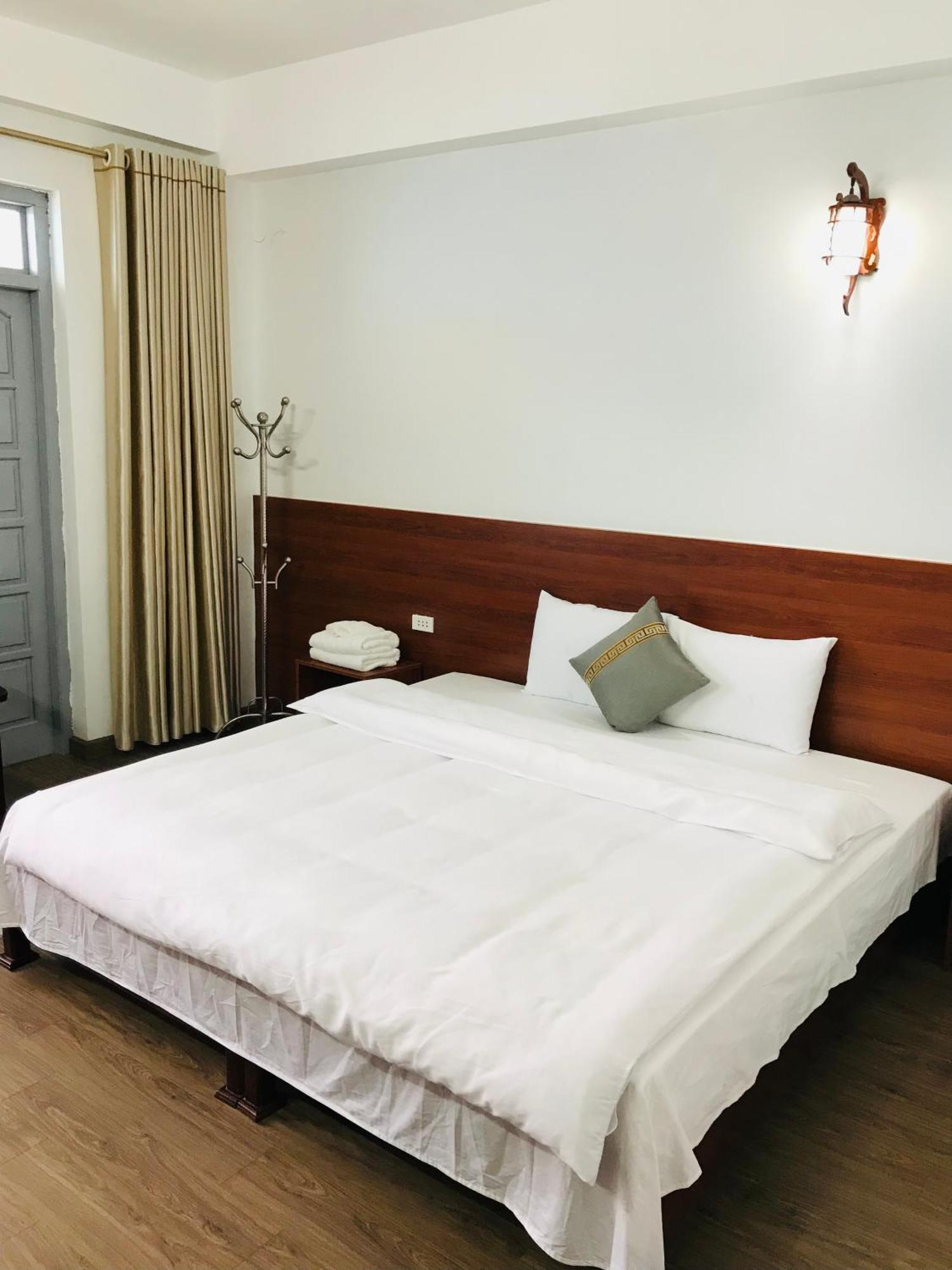 Anh Anh Hotel Bac Ha  Bagian luar foto