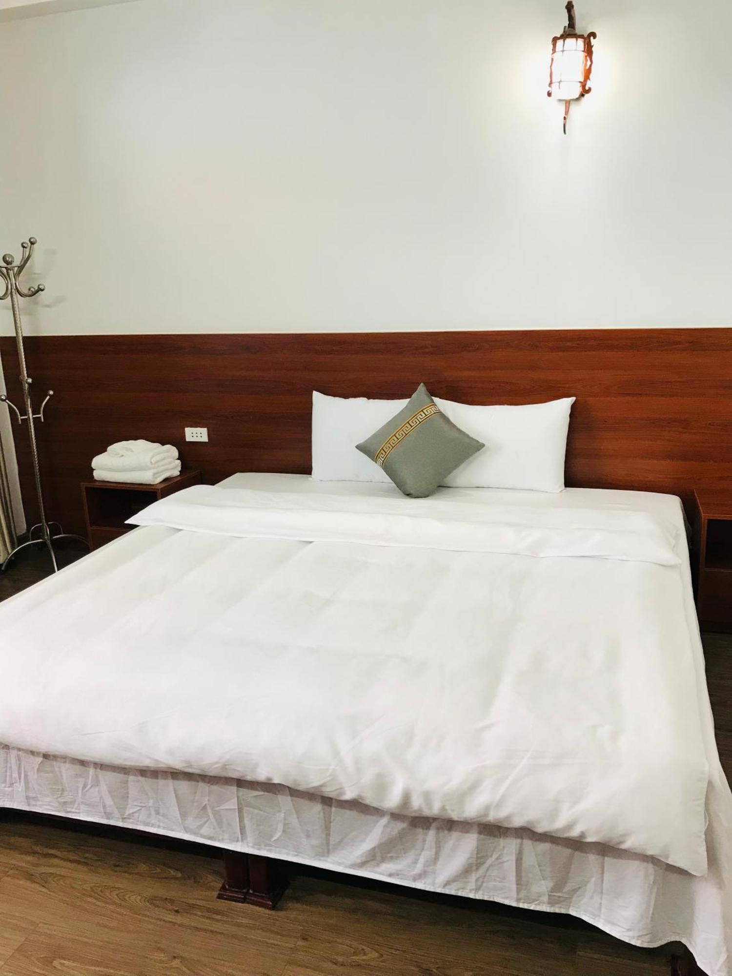 Anh Anh Hotel Bac Ha  Bagian luar foto