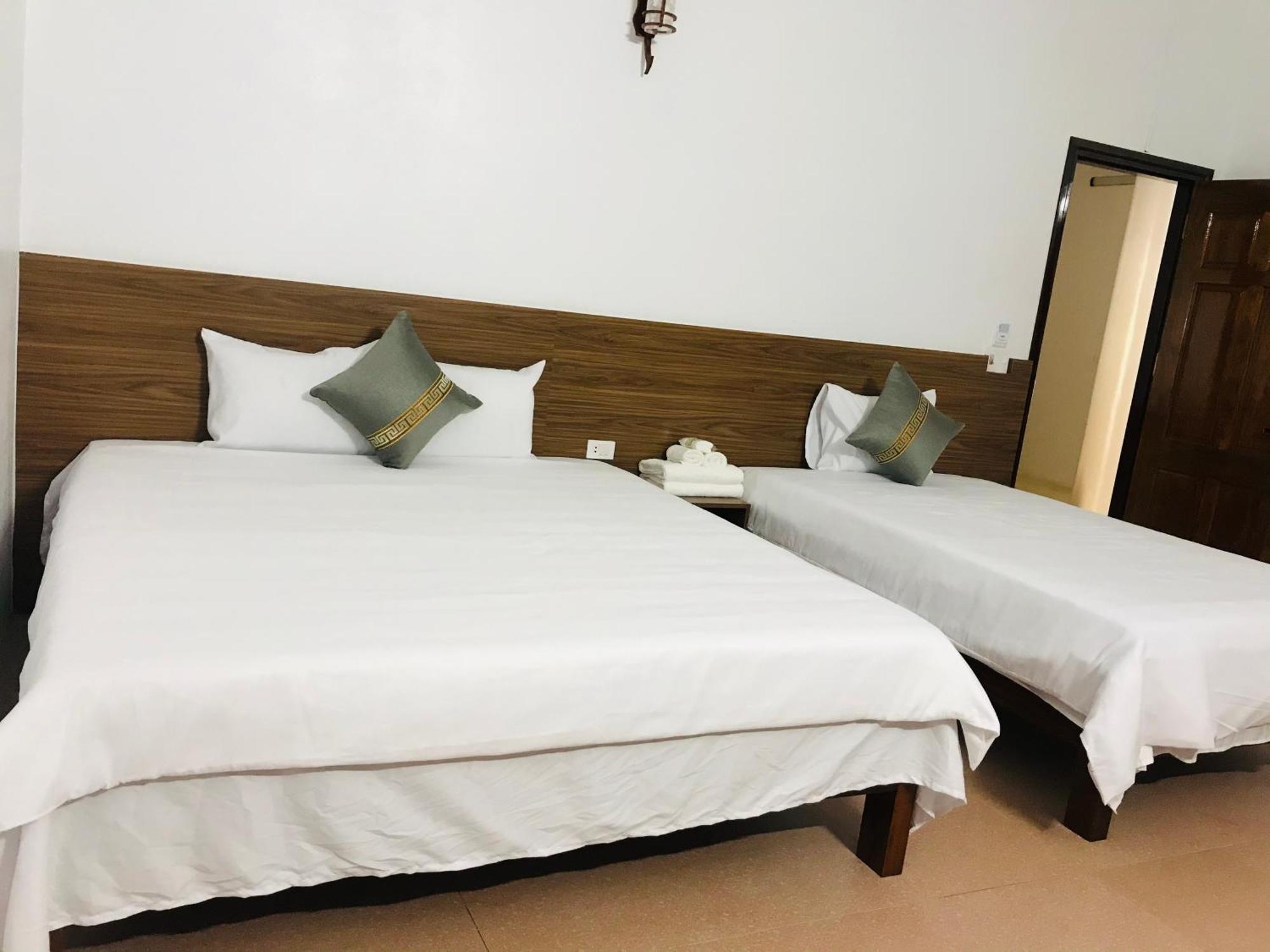 Anh Anh Hotel Bac Ha  Bagian luar foto
